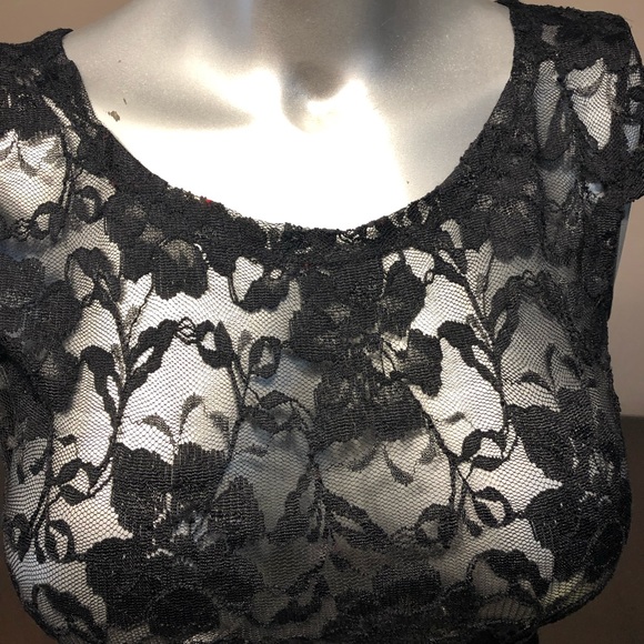 Lace bebe top gently worn - Picture 2 of 5